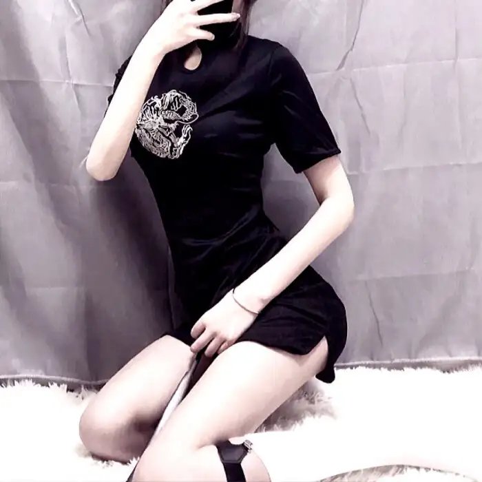 黑色十字架